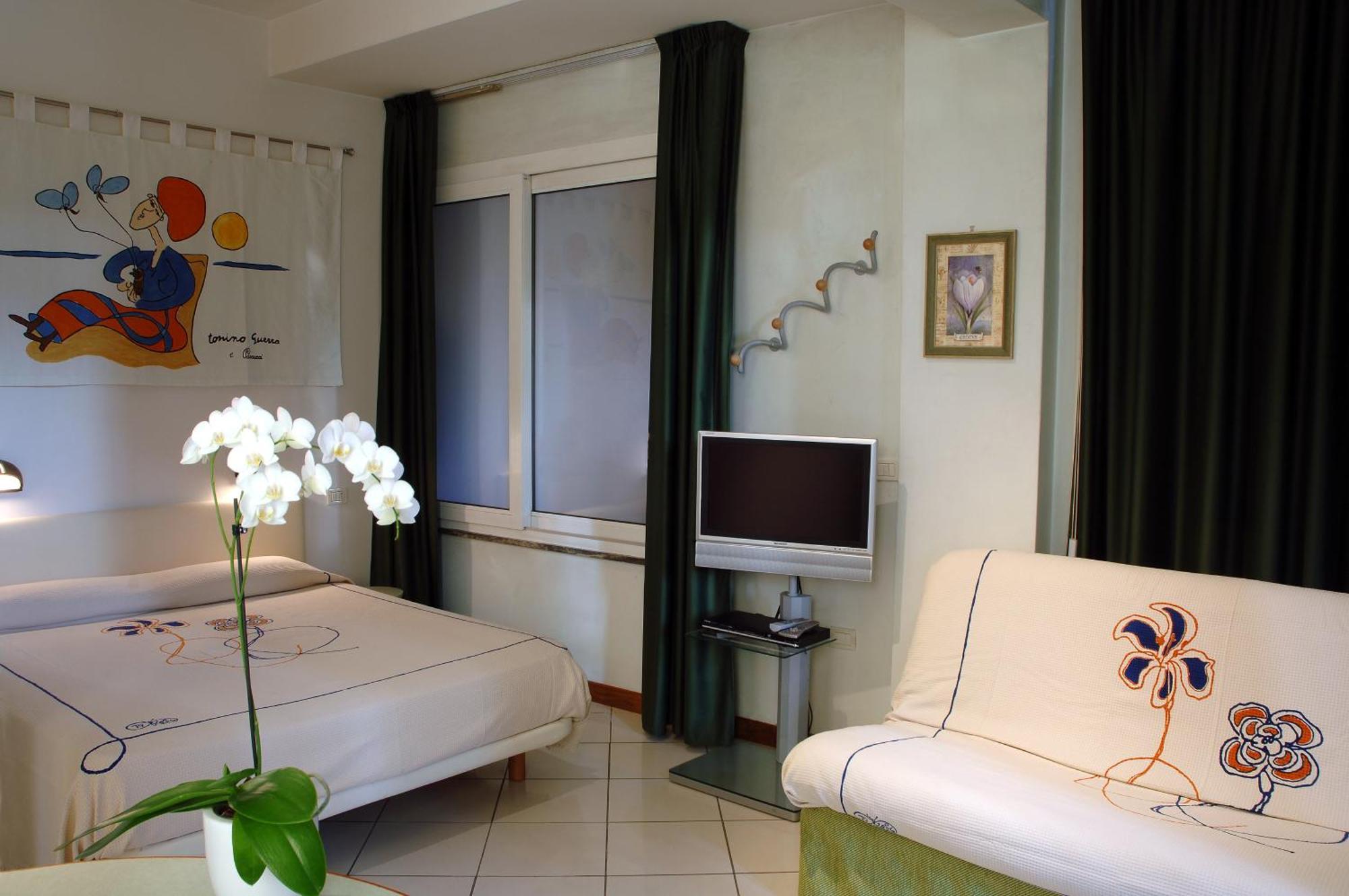 Hotel Eros Residence Червия Экстерьер фото