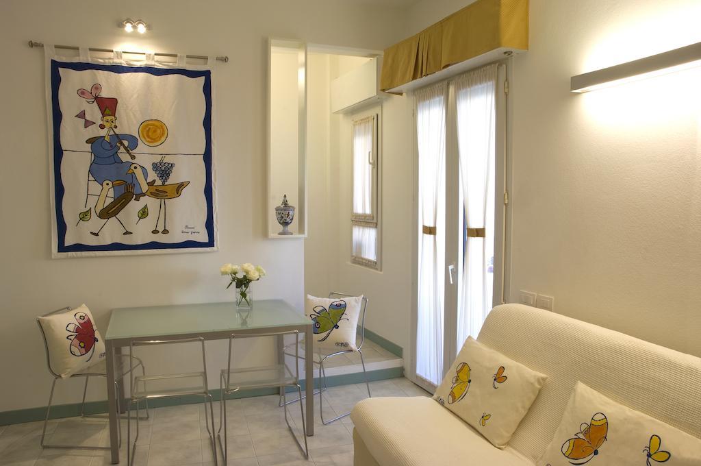 Hotel Eros Residence Червия Экстерьер фото